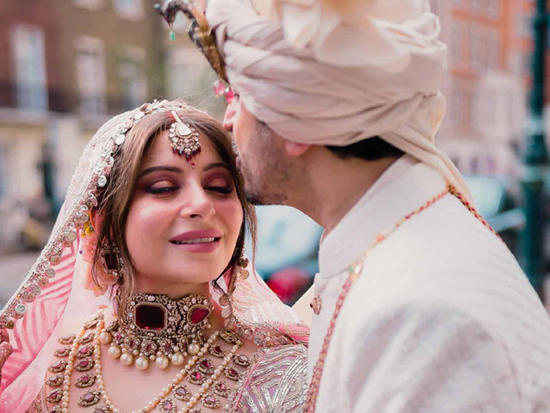 Singer Kanika Kapoor N Gautam Wedding Pics